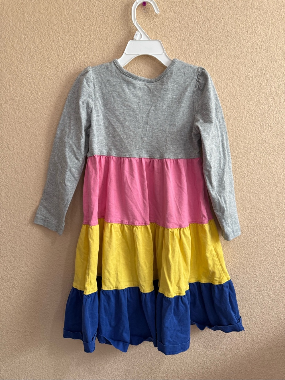Hanna Andersson Gray Top Colorblock Dress with Pink, Yellow & Blue Tiers-size 5 - Picture 2 of 3